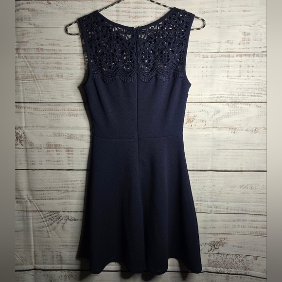 Lulu's Navy Sleeveless Lace Mini Dress - Picture 4 of 6